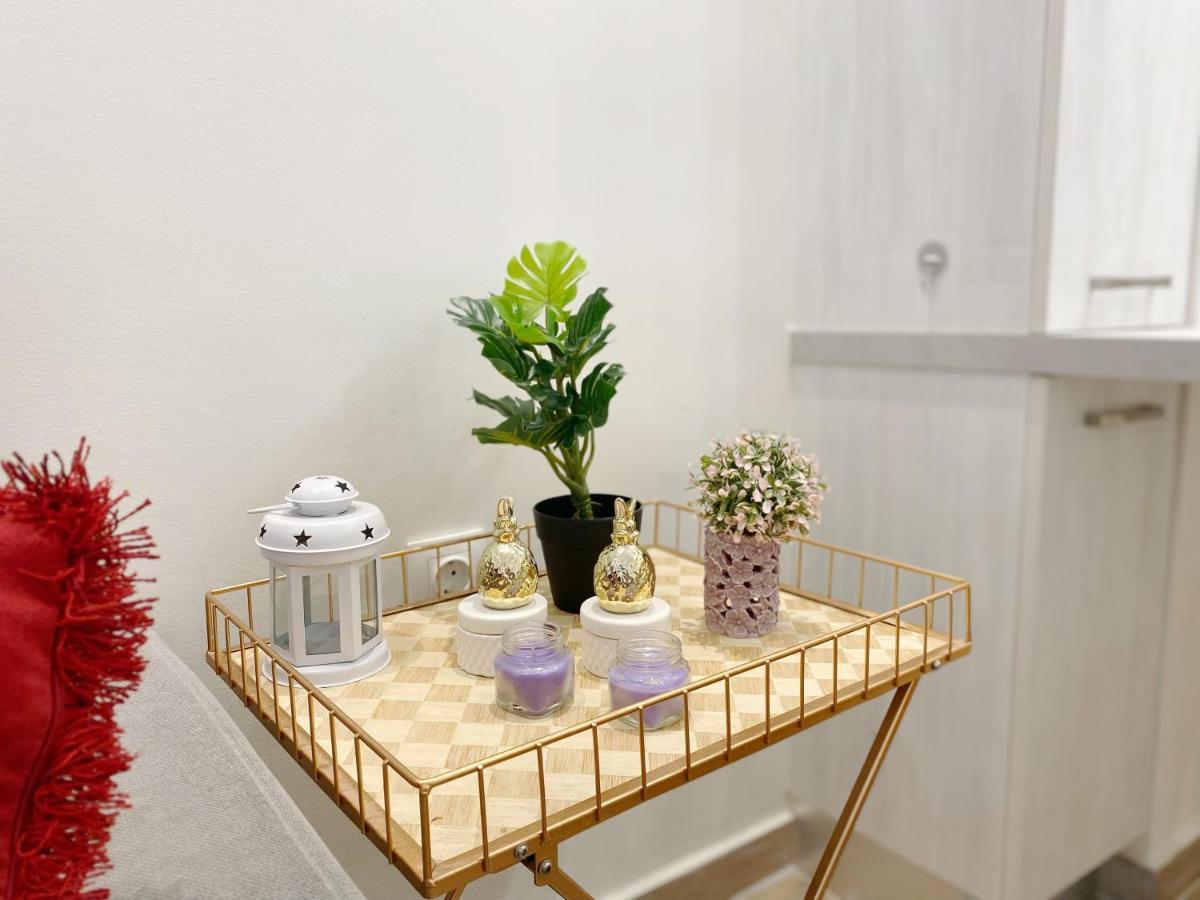 Near Acropolis New 2 Bedrooms Apt In Koukaki Athens Ngoại thất bức ảnh