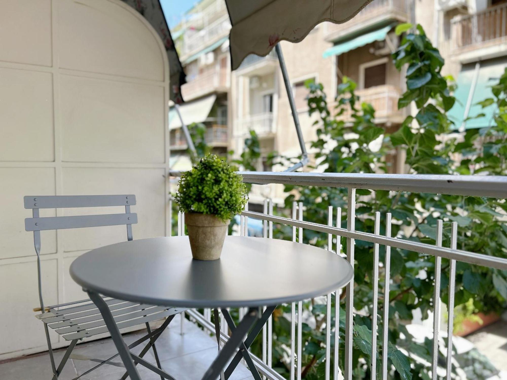 Near Acropolis New 2 Bedrooms Apt In Koukaki Athens Ngoại thất bức ảnh