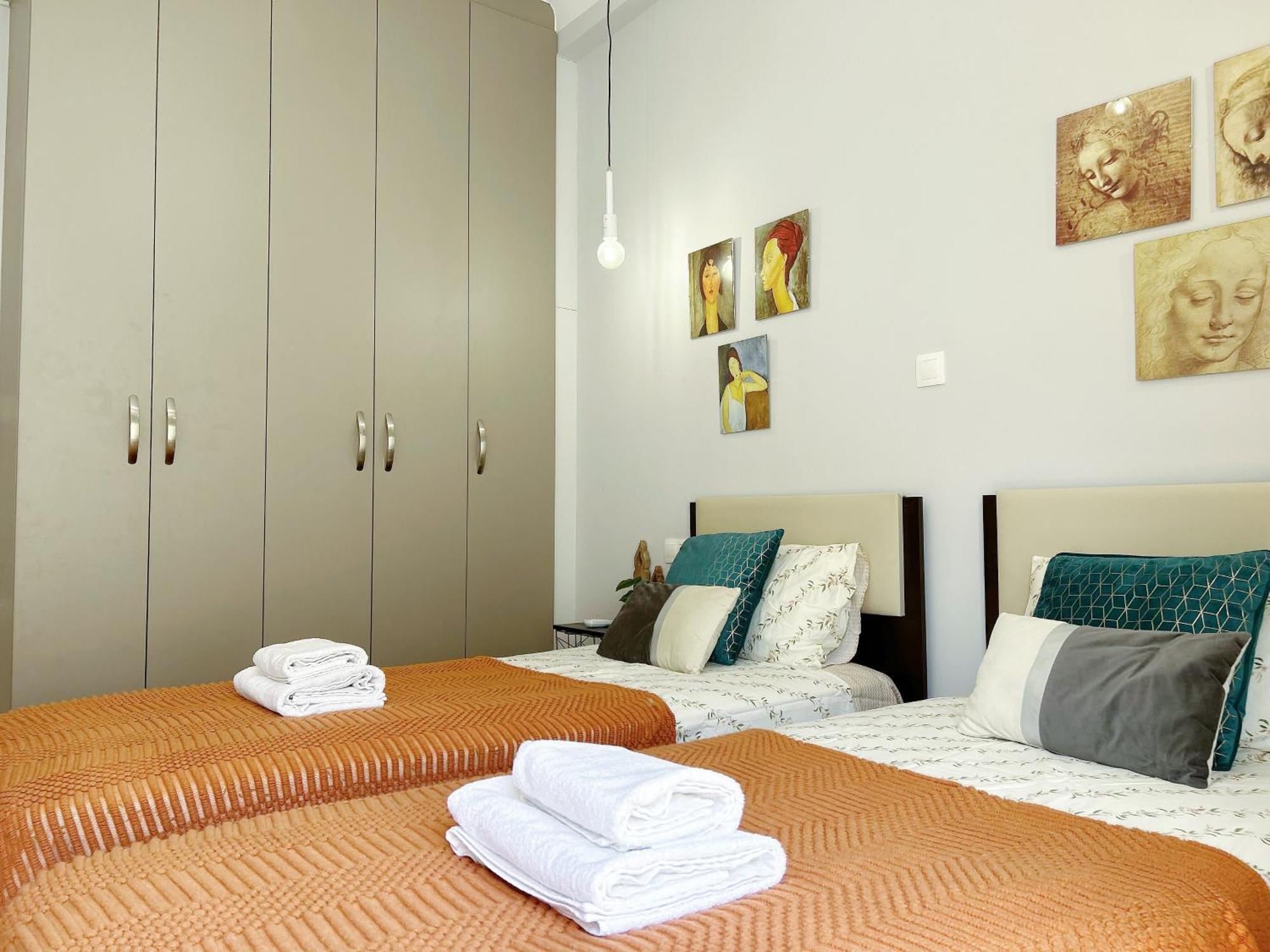 Near Acropolis New 2 Bedrooms Apt In Koukaki Athens Ngoại thất bức ảnh